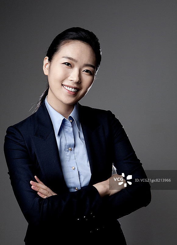 双手交叉图片素材