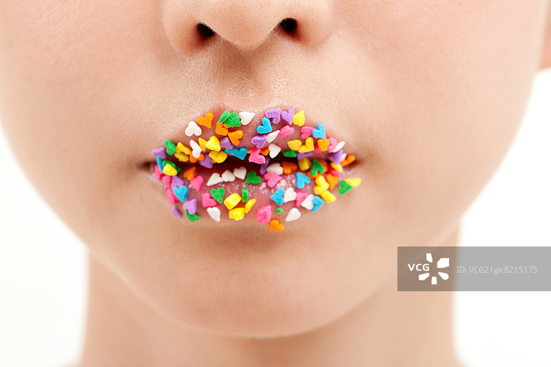 女人吃甜甜圈图片素材