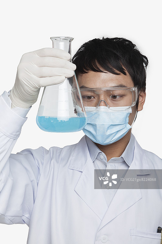 科学家观察烧杯图片素材
