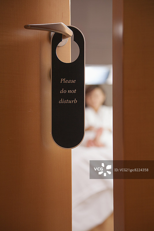 门上的请勿打扰标志图片素材
