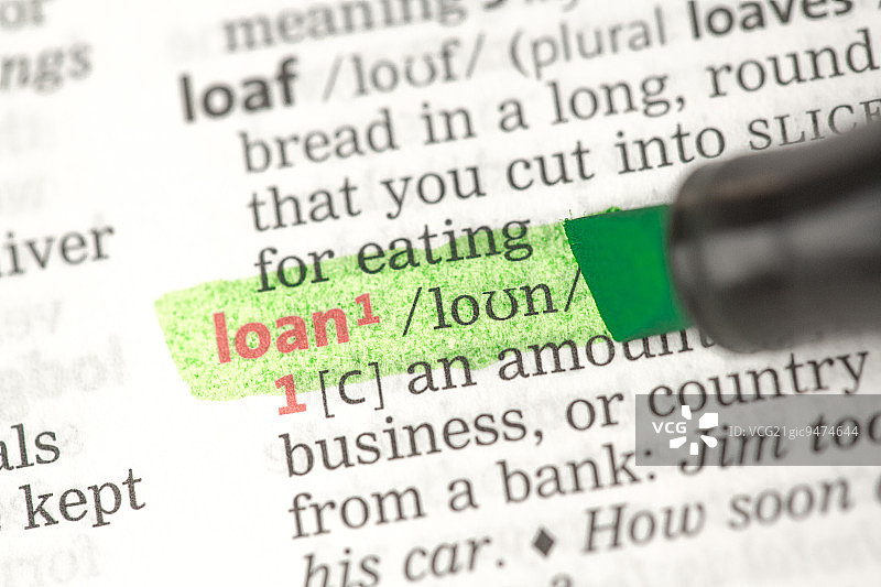 词典中以绿色突出显示的贷款定义图片素材