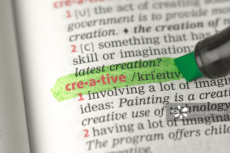 字典中以绿色突出显示的创意定义图片素材