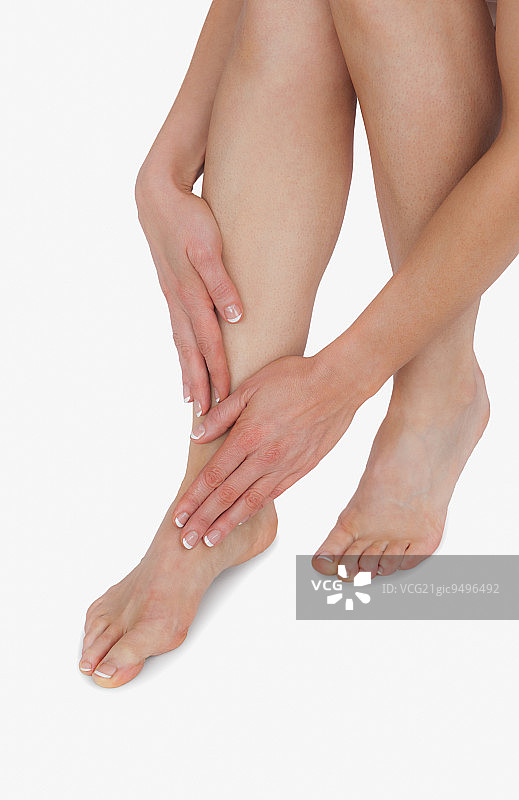 白色背景上的法式美甲护理特写图片素材