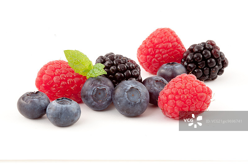 白色背景上的浆果选择图片素材