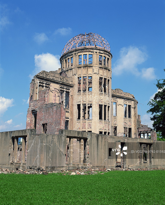 日本广岛的原子弹爆炸圆顶图片素材