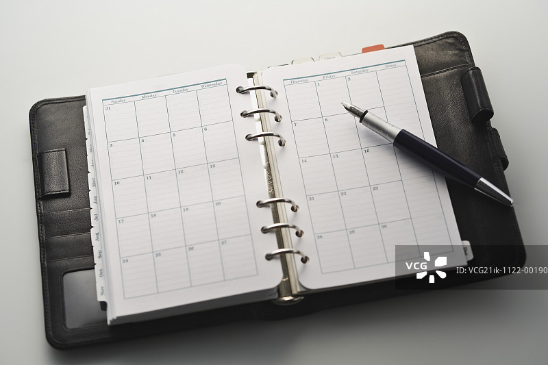 打开的笔记本摄影棚拍摄图片素材