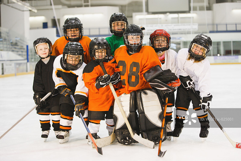 青年冰球队图片素材