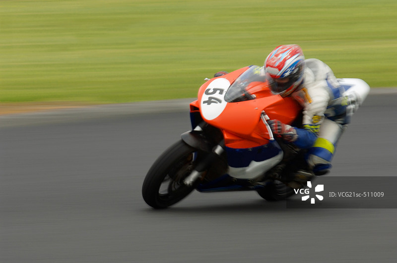 摩托车赛车转弯图片素材