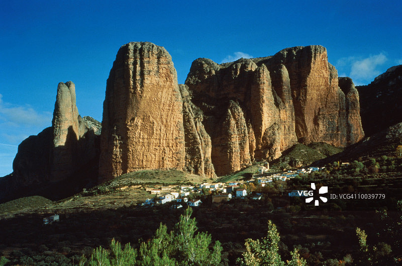 西班牙韦斯卡里格洛斯山图片素材