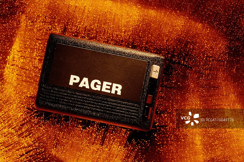 寻呼机与光纤图片素材