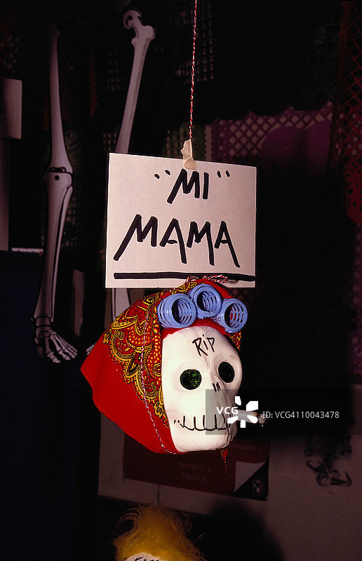 墨西哥托卢卡亡灵节装饰图片素材