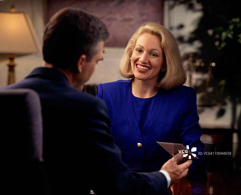 女商人收到好消息图片素材