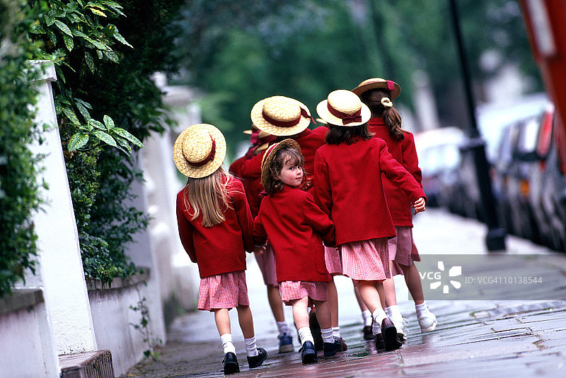 一群女学生 (5-7岁)图片素材