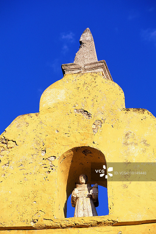 墨西哥尤卡坦梅里达殖民拱门图片素材