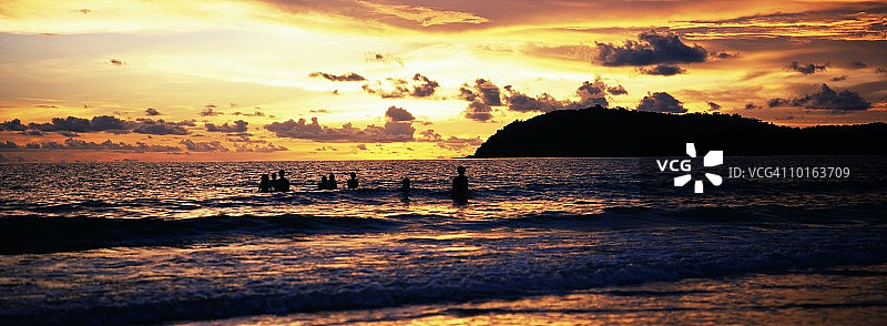 马来西亚兰卡威珍南海滩日落图片素材