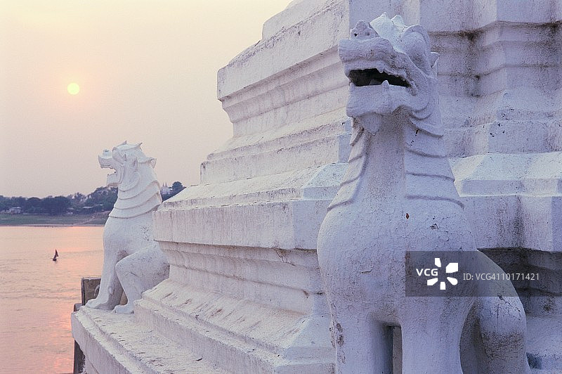 缅甸曼德勒瑞吉塔宝塔图片素材