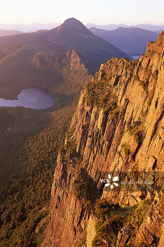 塔斯马尼亚州西南部国家公园的安妮山图片素材