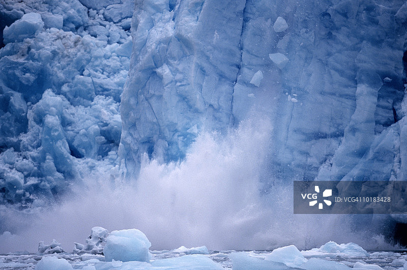 索耶冰川崩解的冰块图片素材