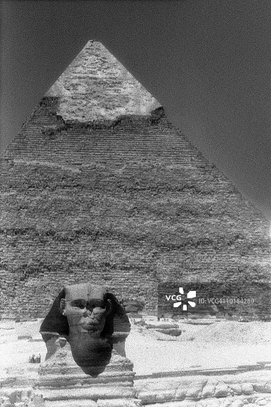 埃及吉萨的狮身人面像和胡夫金字塔图片素材