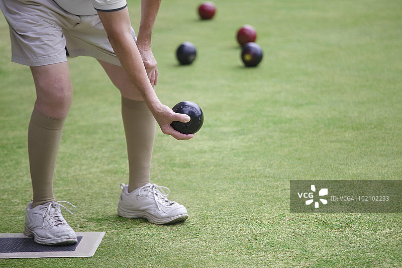 草地滚球图片素材