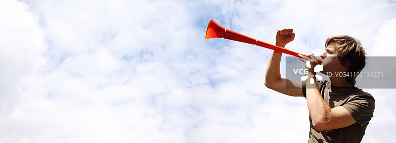 呜呜祖拉世界杯足球或运动喇叭图片素材