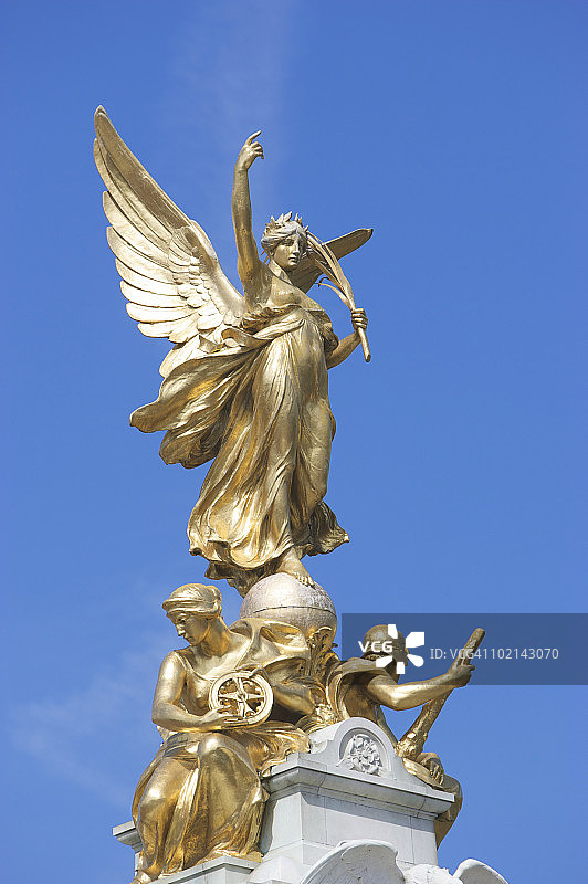 白金汉宫外的耐克（胜利女神）雕像图片素材