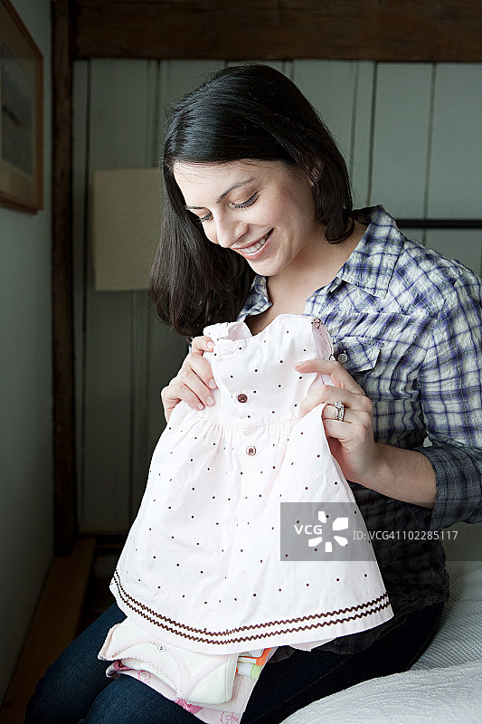 准妈妈和婴儿装图片素材