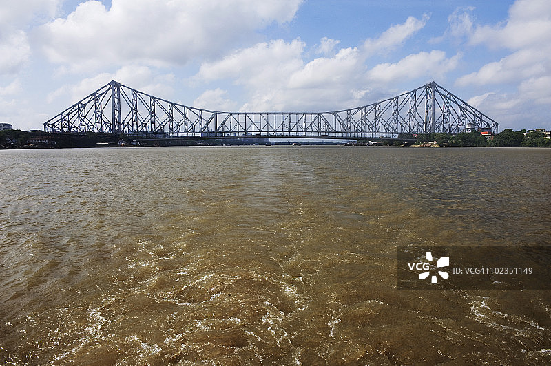 豪拉桥，横跨胡格利河，印度西孟加拉邦加尔各答图片素材