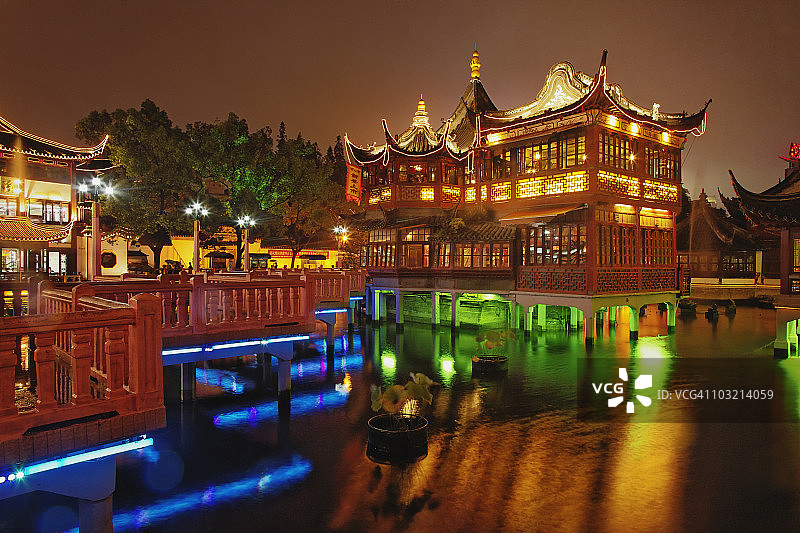 夜幕下的豫园图片素材