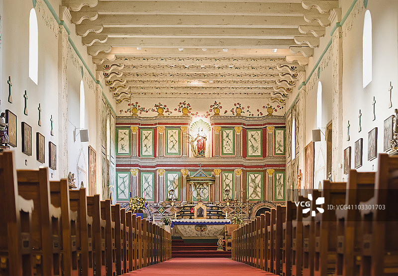 圣伊内斯教堂内部图片素材