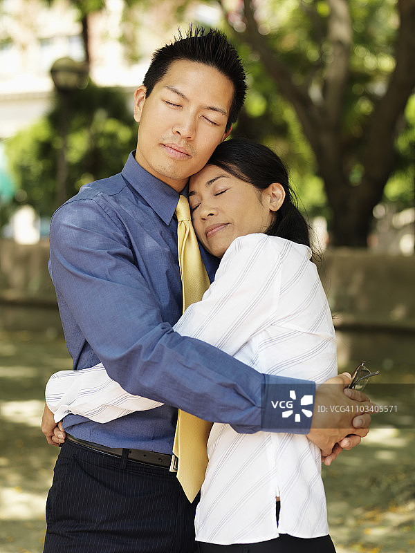 充满情谊的商人和女商人图片素材