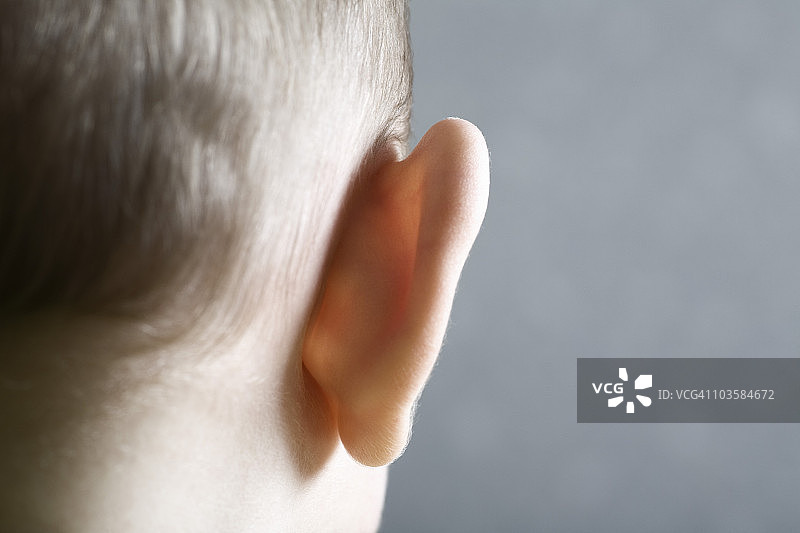 婴儿耳朵特写图片素材