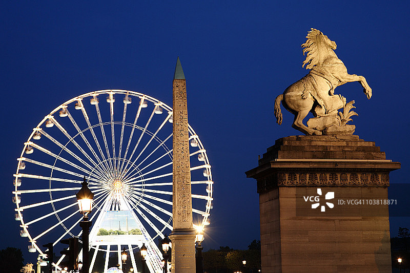 夜幕下的协和广场图片素材