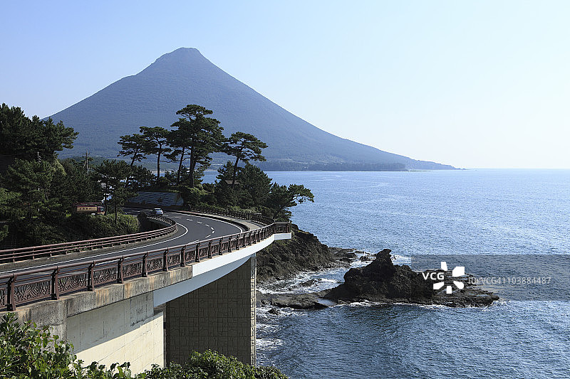 日本鹿儿岛县南九州市开闻岳和濑平桥图片素材