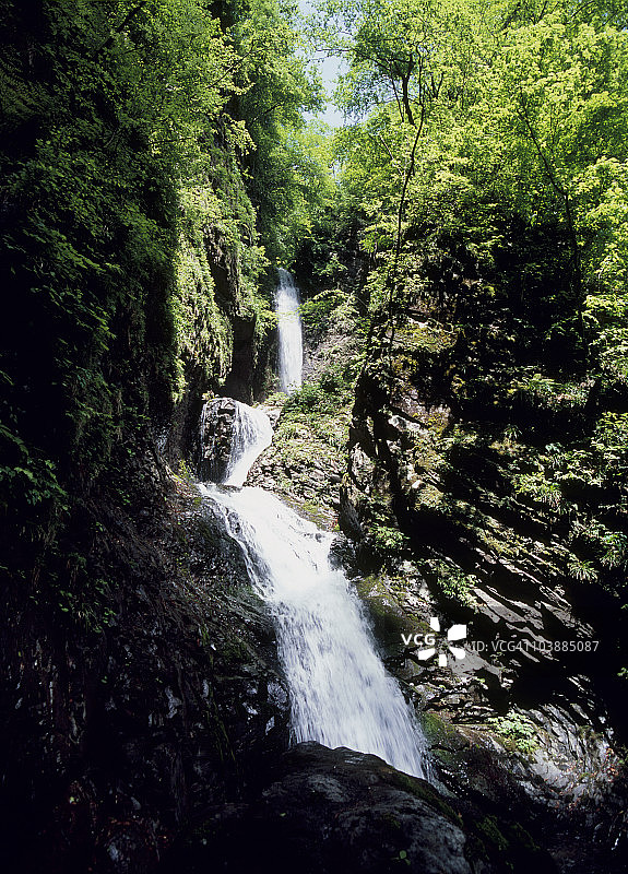 日本栃木县那须盐原市的琉花瀑布图片素材