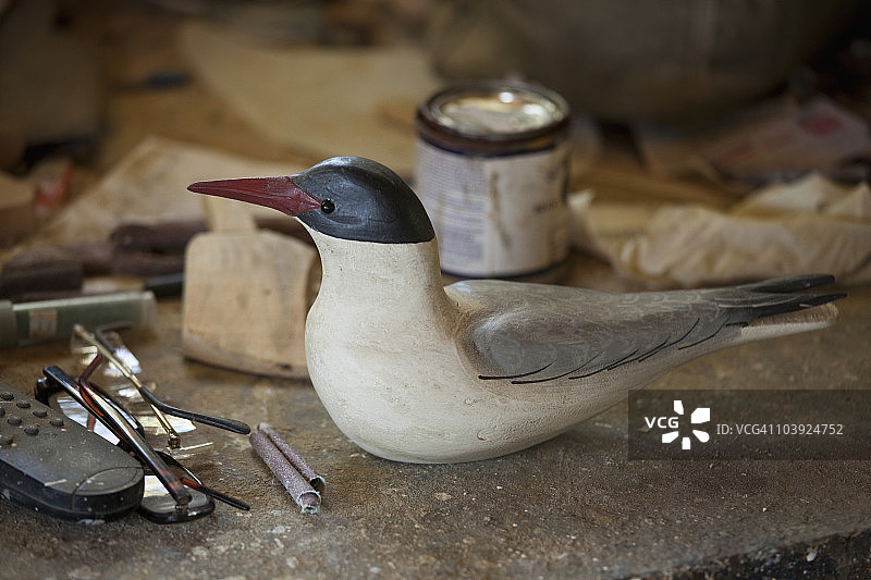 工作坊中的鸭子模型图片素材