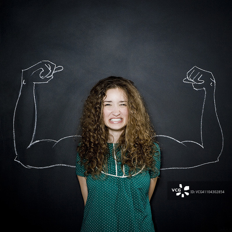 女人展示肌肉图片素材