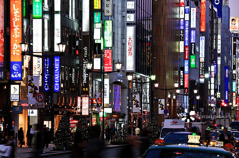 银座的霓虹灯图片素材
