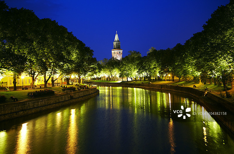 河流与大教堂图片素材