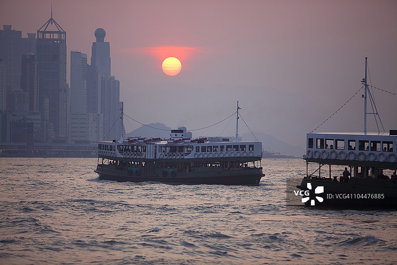 日落时分的海港景色图片素材