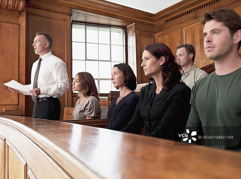 陪审团在法庭就座图片素材