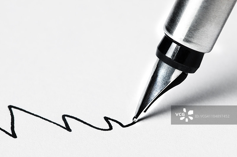 带有上下线条的钢笔图片素材