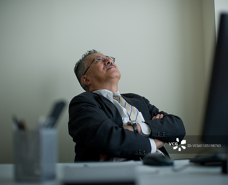 办公室里的日本商人图片素材