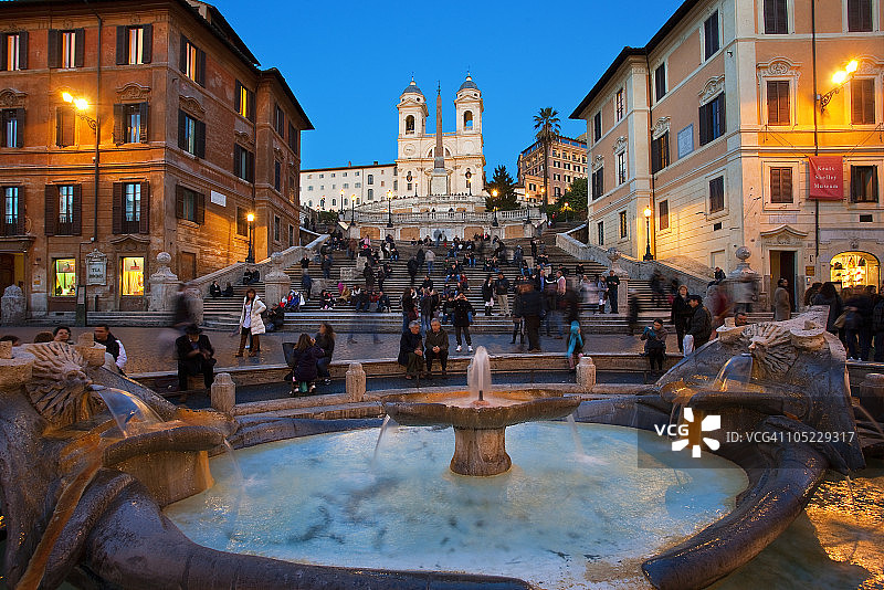 罗马西班牙广场的黄昏图片素材