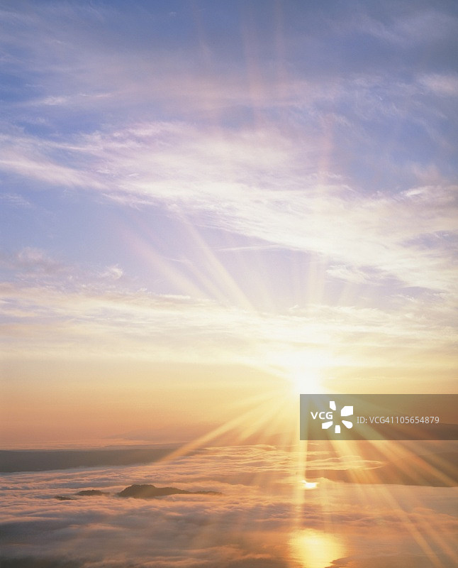 日本北海道斜里半岛屈斜路湖日出图片素材