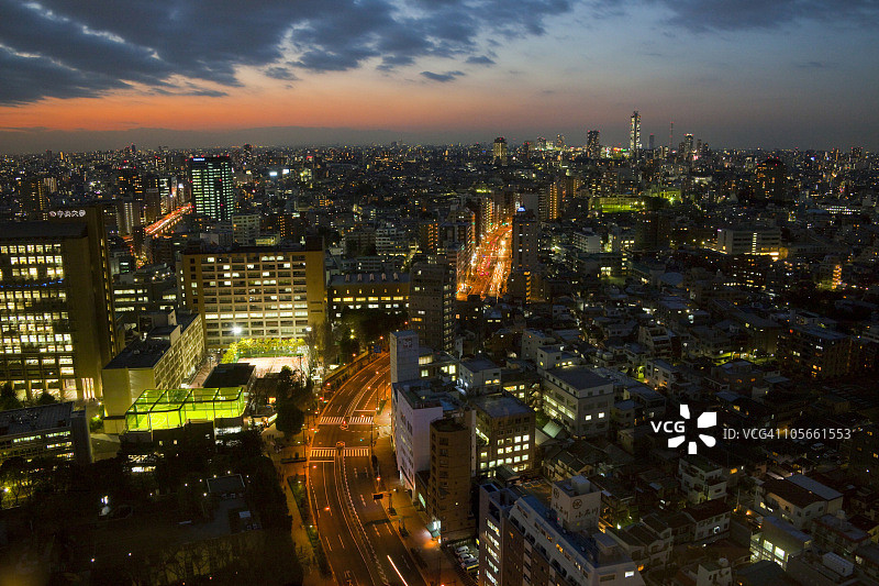 文京区的夜间城市景观图片素材