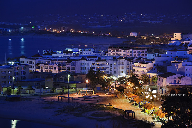 塔巴卡小镇的傍晚景色图片素材