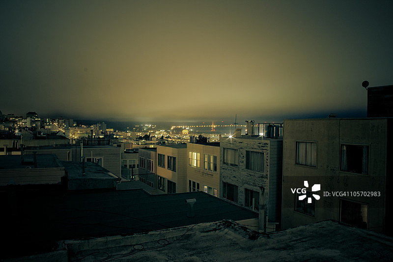 远处眺望金门大桥图片素材