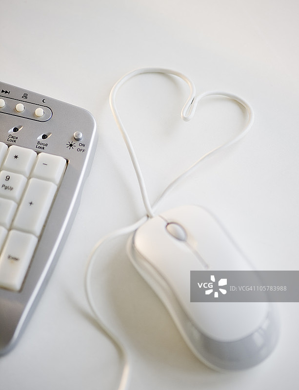 心形电脑鼠标线图片素材