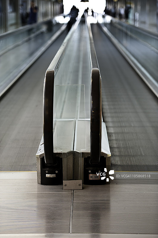 本古里安的自动扶梯图片素材